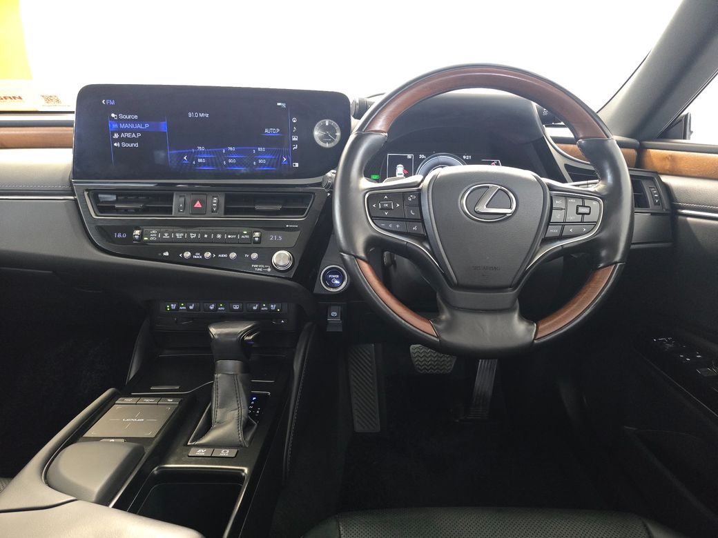 2022 Lexus ES 300h