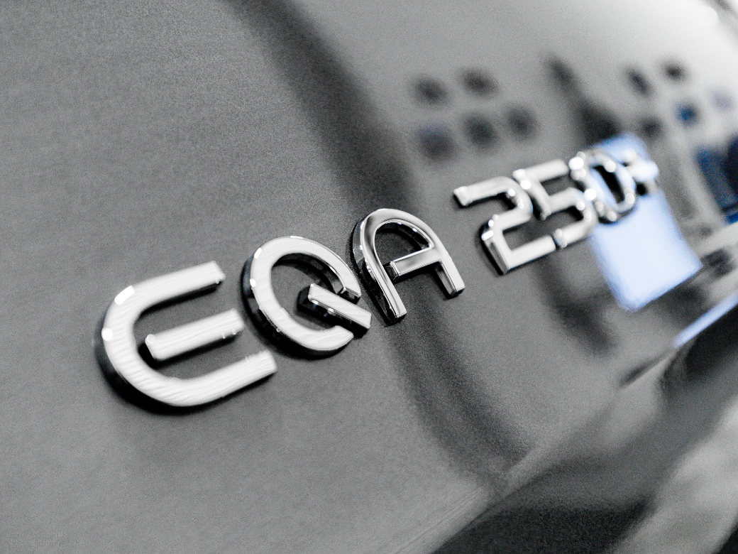 2025 Mercedes-Benz EQA