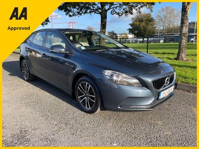 2017 Volvo V40
