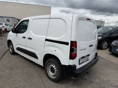 2022 Peugeot Partner