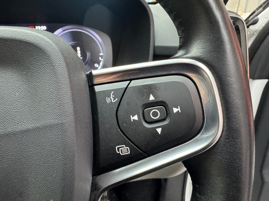2020 Volvo XC40