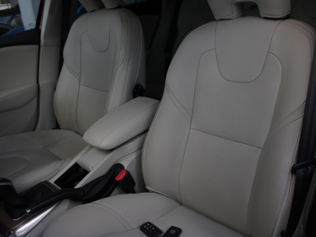 2016 Volvo V40 Cross Country