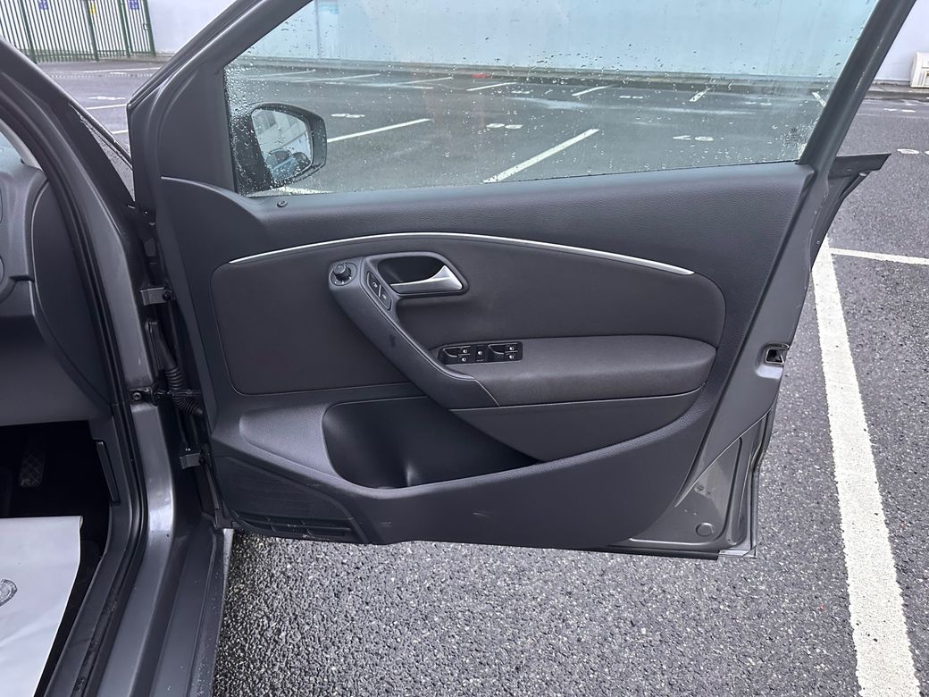 2017 Volkswagen Polo