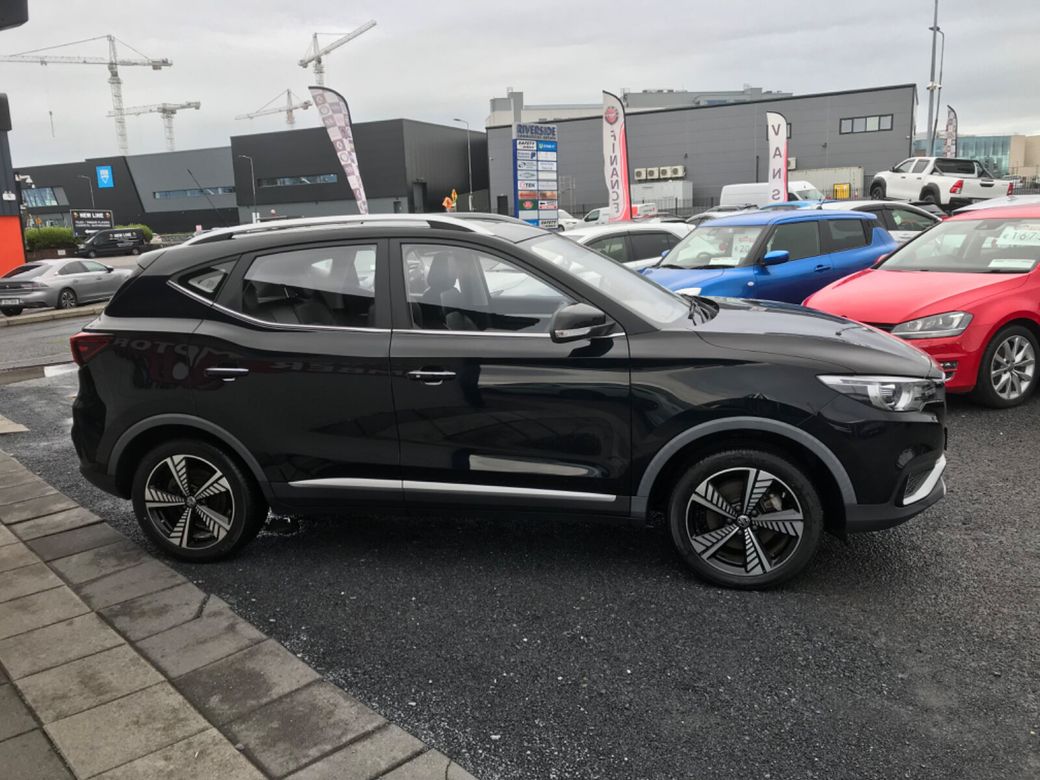 2021 MG ZS