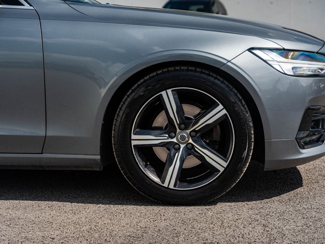 2018 Volvo S90