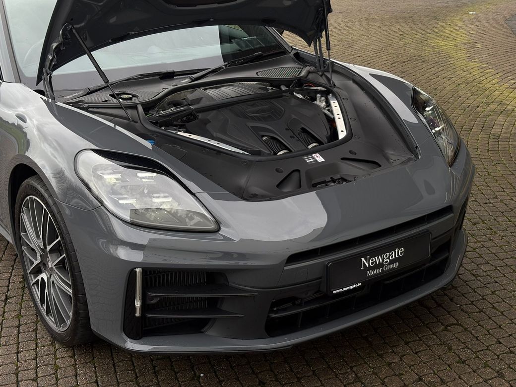 2025 Porsche Panamera