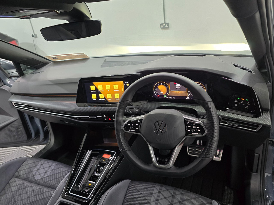 2024 Volkswagen Golf
