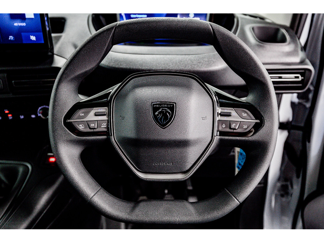 2025 Peugeot Partner