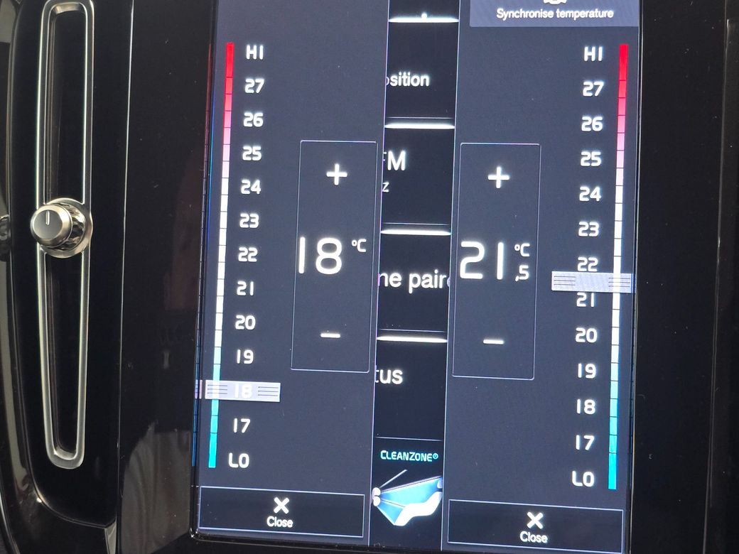2022 Volvo XC40