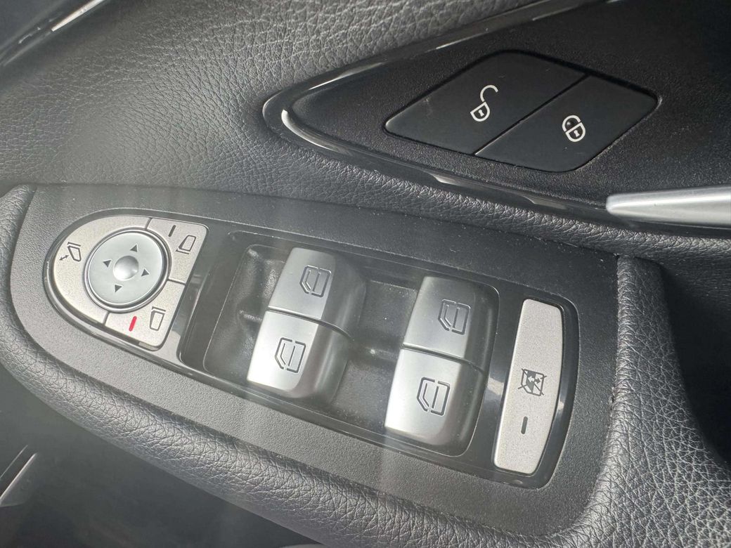 2020 Mercedes-Benz C 220