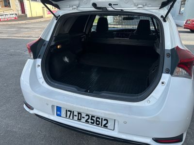 2017 Toyota Auris