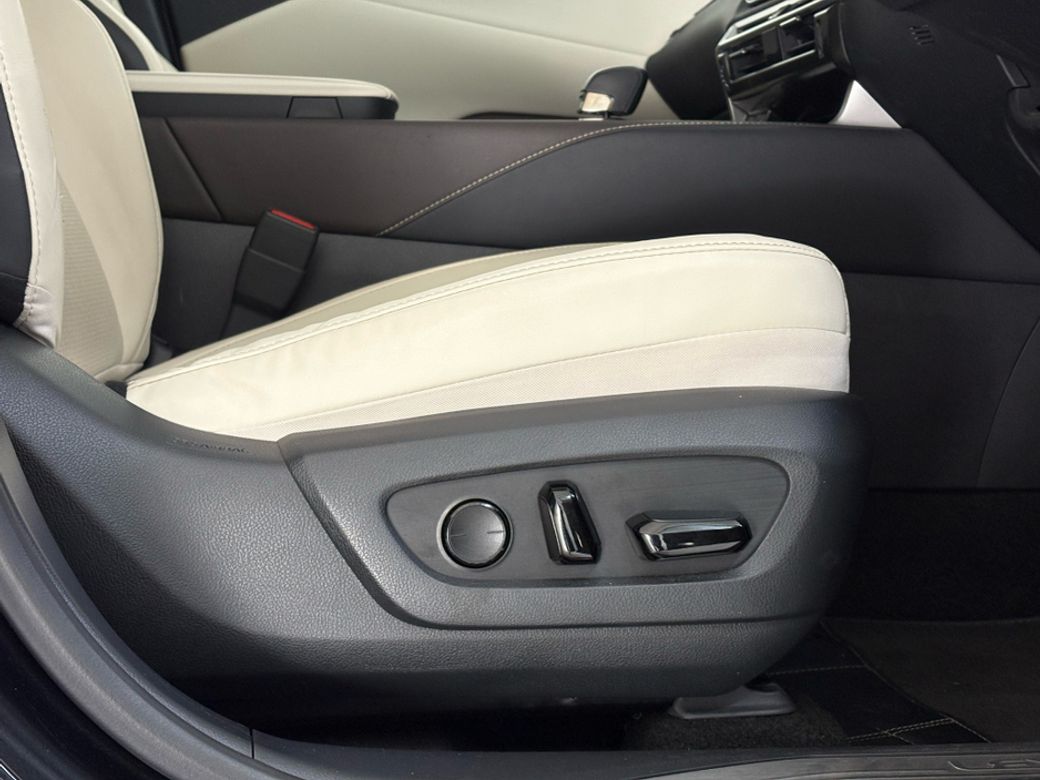 2023 Lexus RX450h+