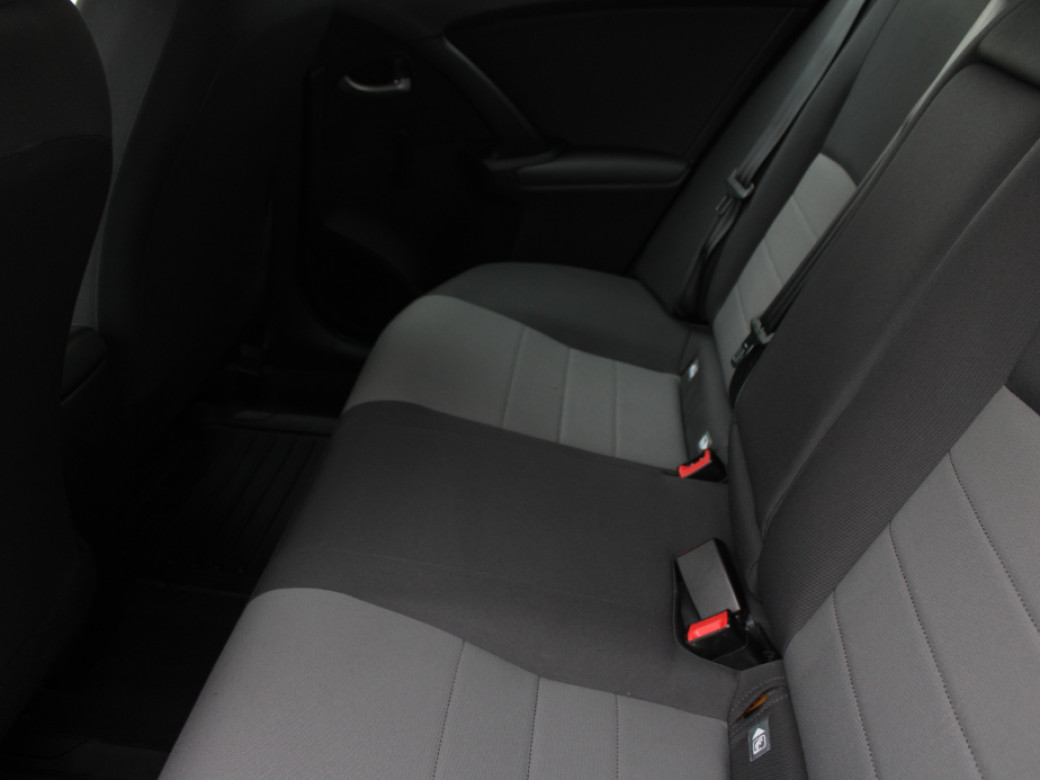 2016 Toyota Avensis
