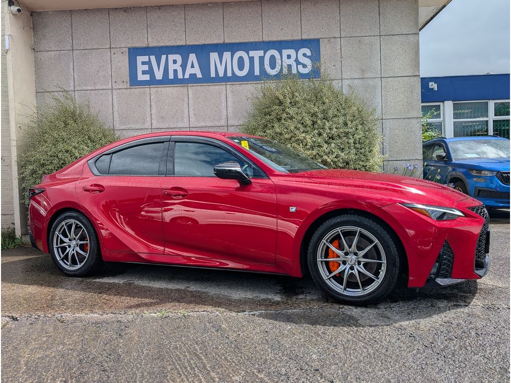 2023 Lexus IS 300h
