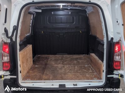 2022 Peugeot Partner