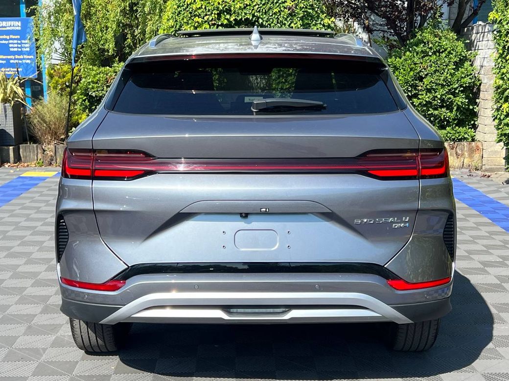 2025 BYD Seal U
