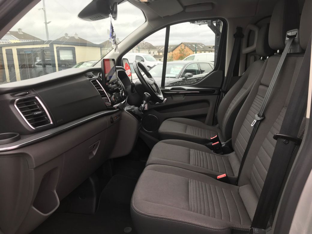 2022 Ford Tourneo