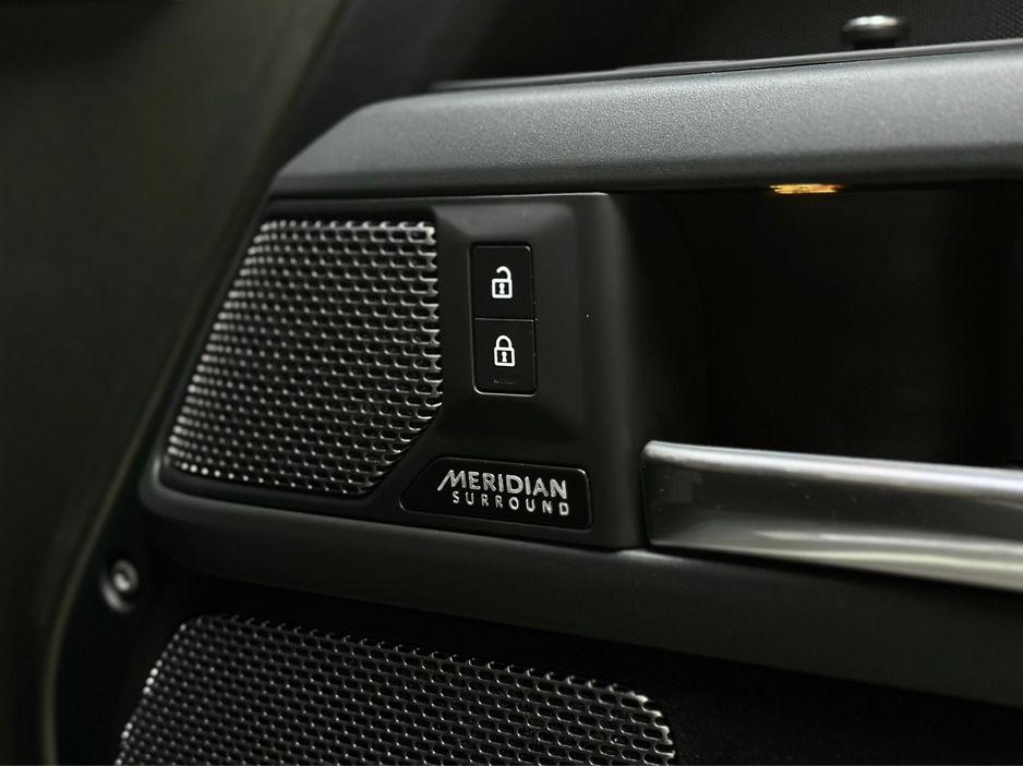 2023 Land Rover Defender