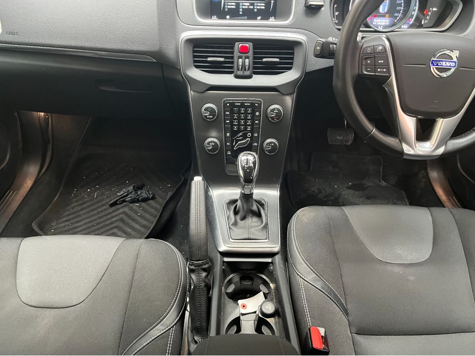 2016 Volvo V40