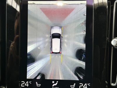 2023 Volvo XC40