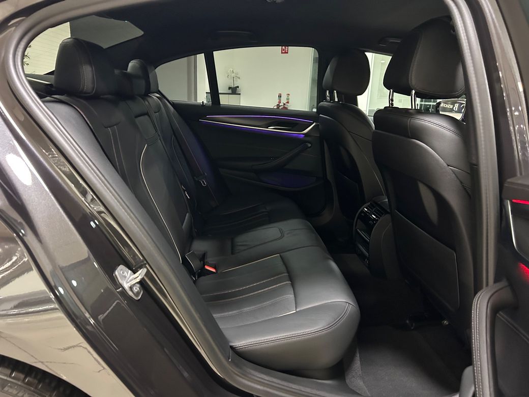 2021 BMW 5 Series