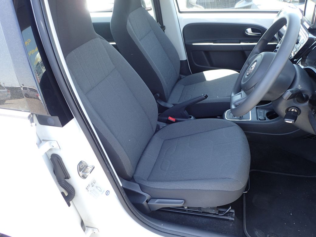 2016 Volkswagen up!