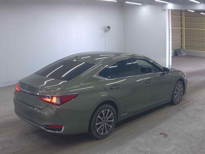 2021 Lexus ES 300h
