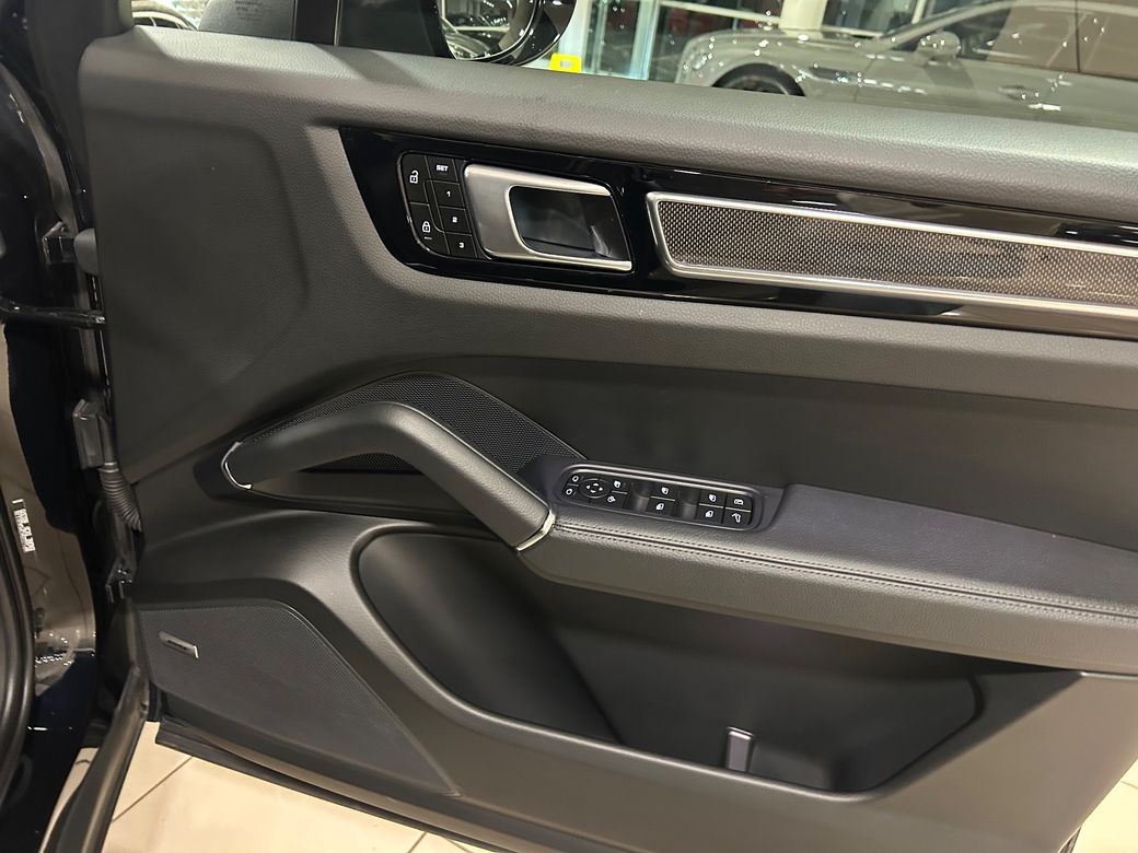 2023 Porsche Cayenne