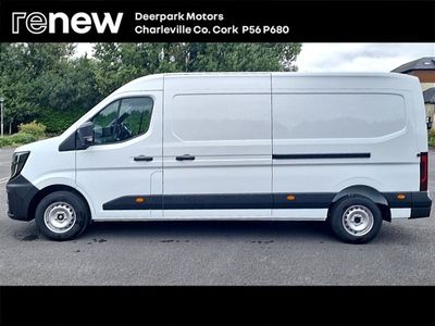 2025 Renault Master