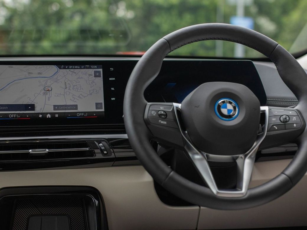 2025 BMW X1