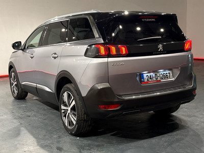 2024 Peugeot 5008
