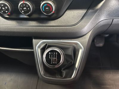 2024 Nissan Primastar