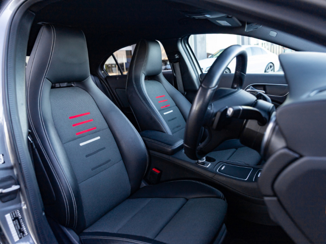 2017 Mercedes-Benz A 180