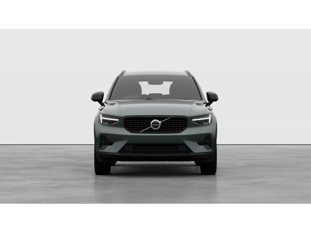 2026 Volvo XC40