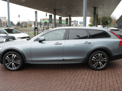 2021 Volvo V90 Cross Country