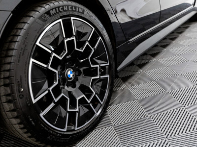 2025 BMW i4