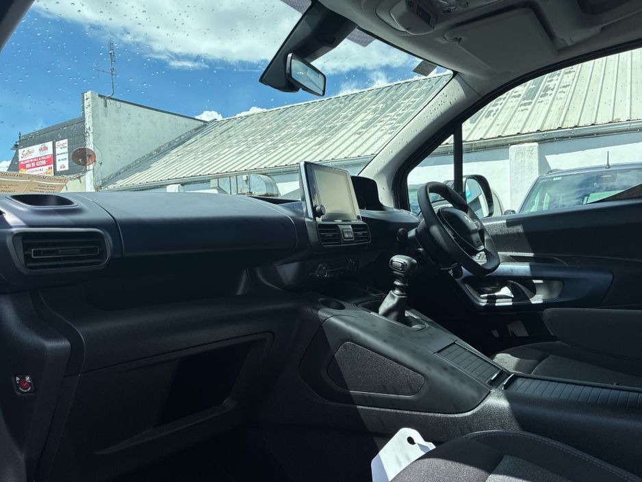 2023 Peugeot Rifter