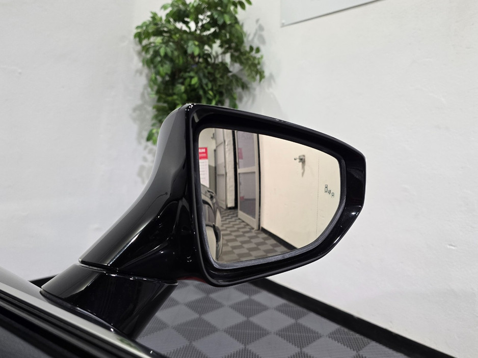 2021 Lexus IS 300h