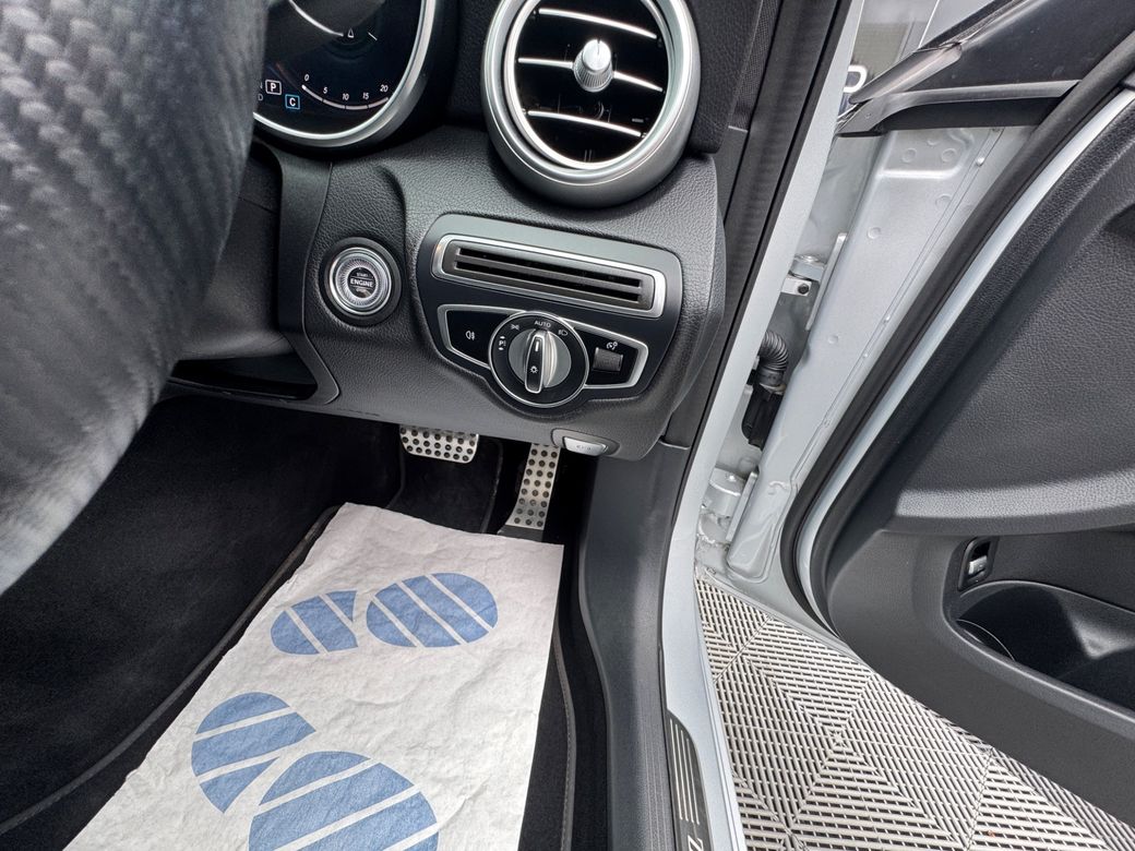 2021 Mercedes-Benz C 220