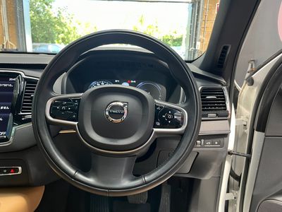 2022 Volvo XC90