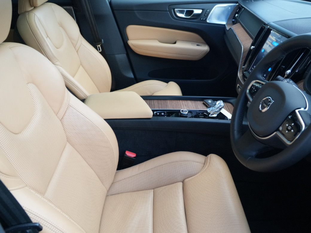 2023 Volvo XC60