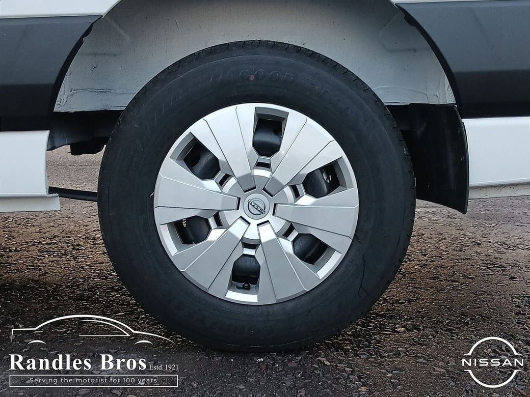 2025 Nissan Interstar