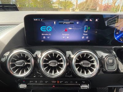 2025 Mercedes-Benz EQA