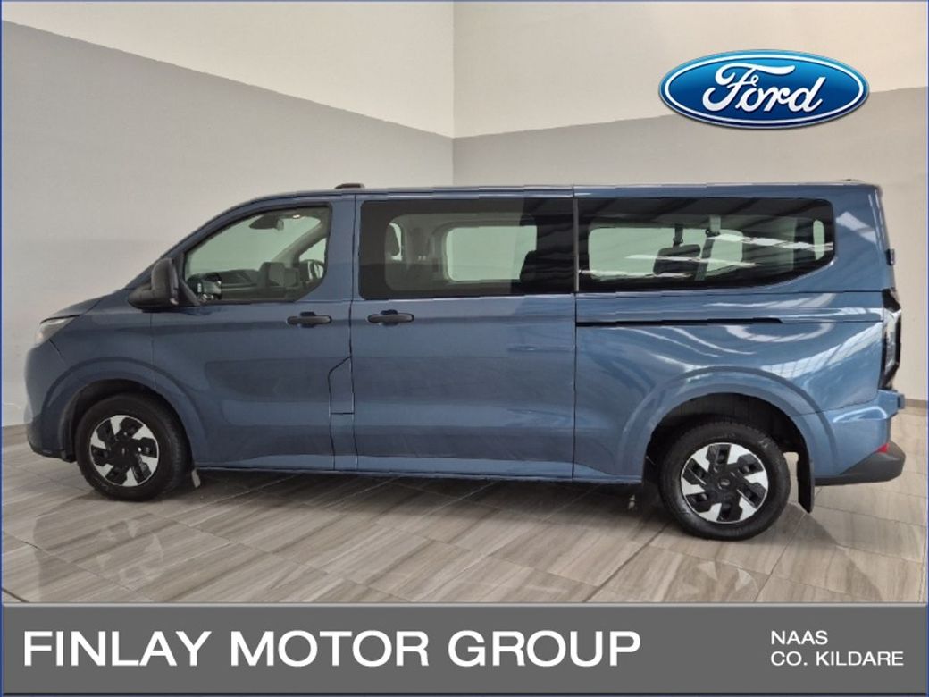 2025 Ford Tourneo Custom