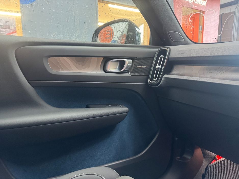 2023 Volvo XC40