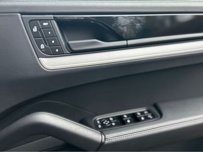 2024 Porsche Cayenne