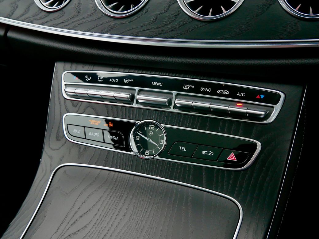 2019 Mercedes-Benz E 300