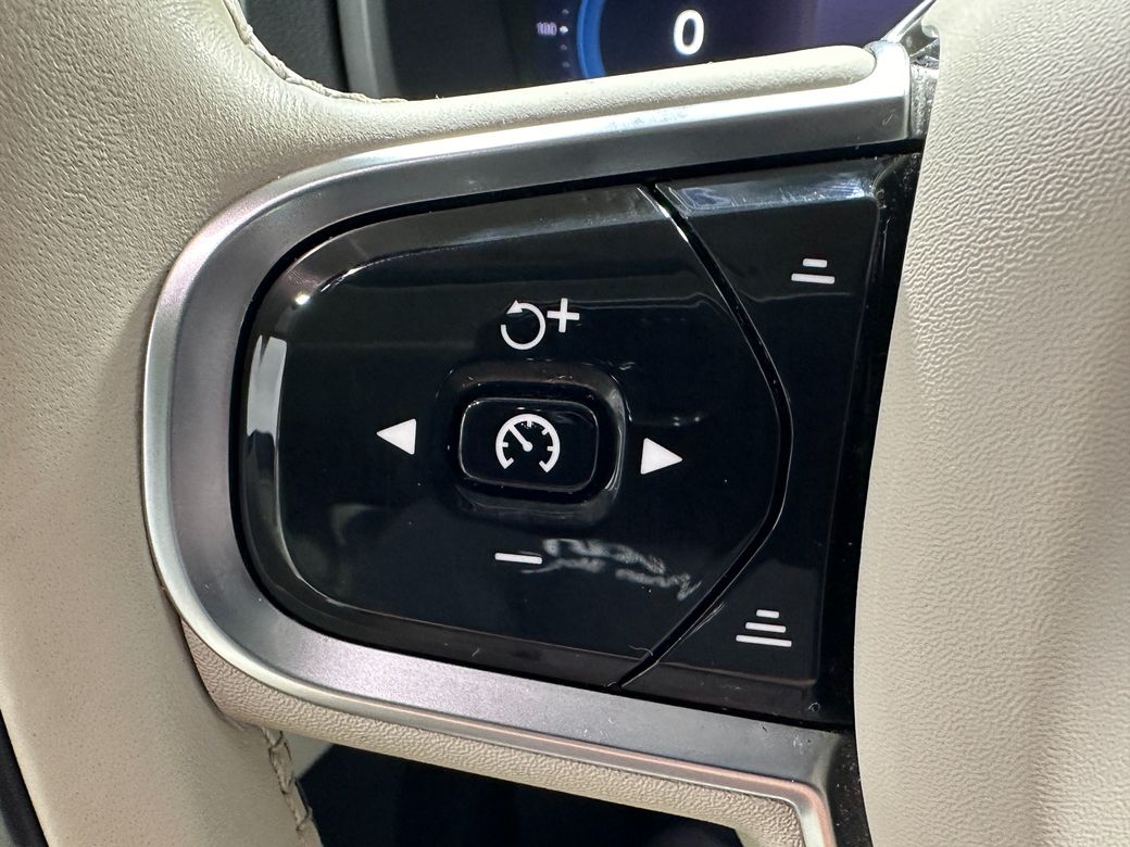 2023 Volvo XC90