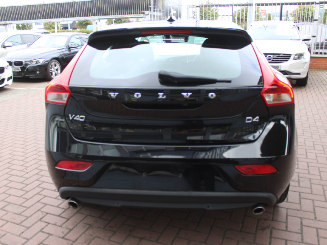 2019 Volvo V40