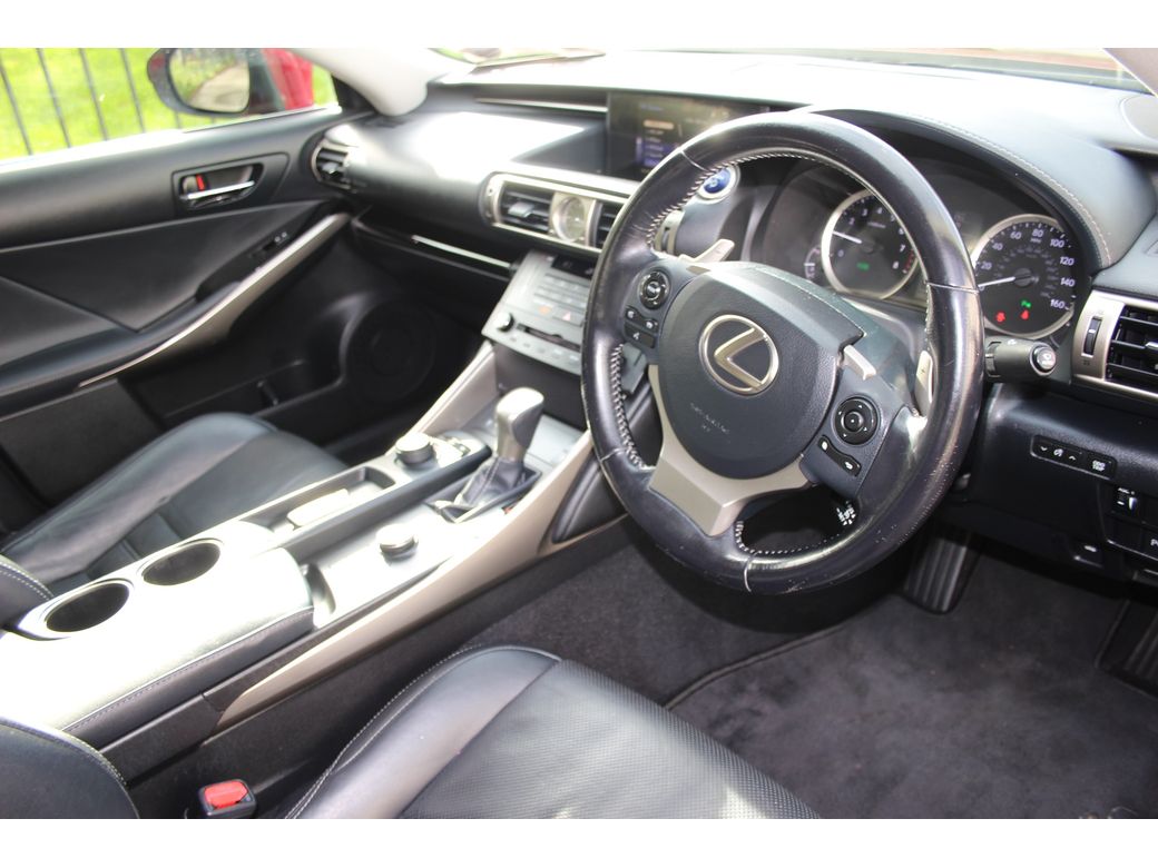 2015 Lexus IS 300h